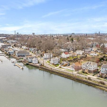 Gorgeous Waterfront 2 Bedroom 1 Bath Modern Home. New Haven Eksteriør billede