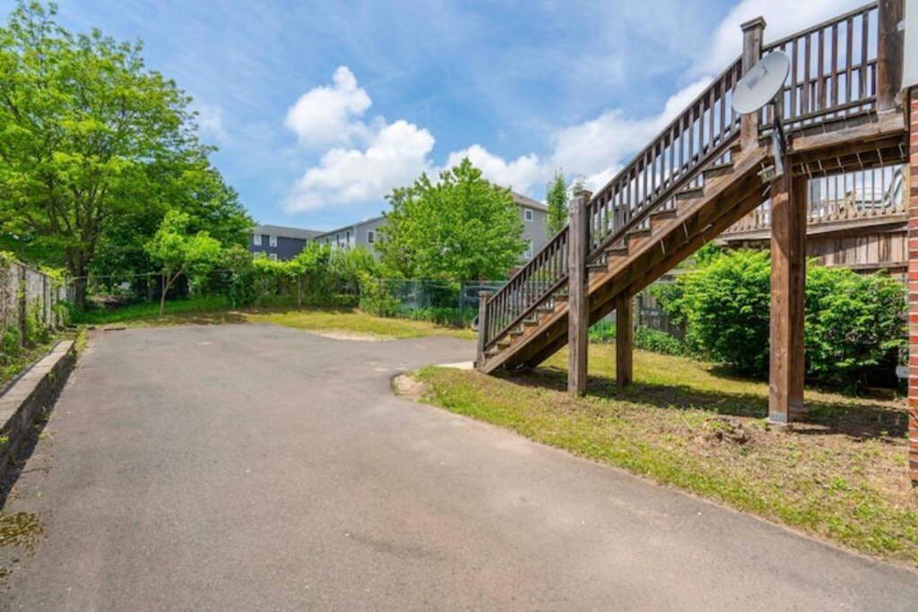 Gorgeous Waterfront 2 Bedroom 1 Bath Modern Home. New Haven Eksteriør billede